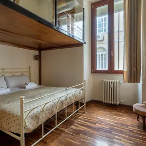 https://rhonas-apartment.it-romehotels.com